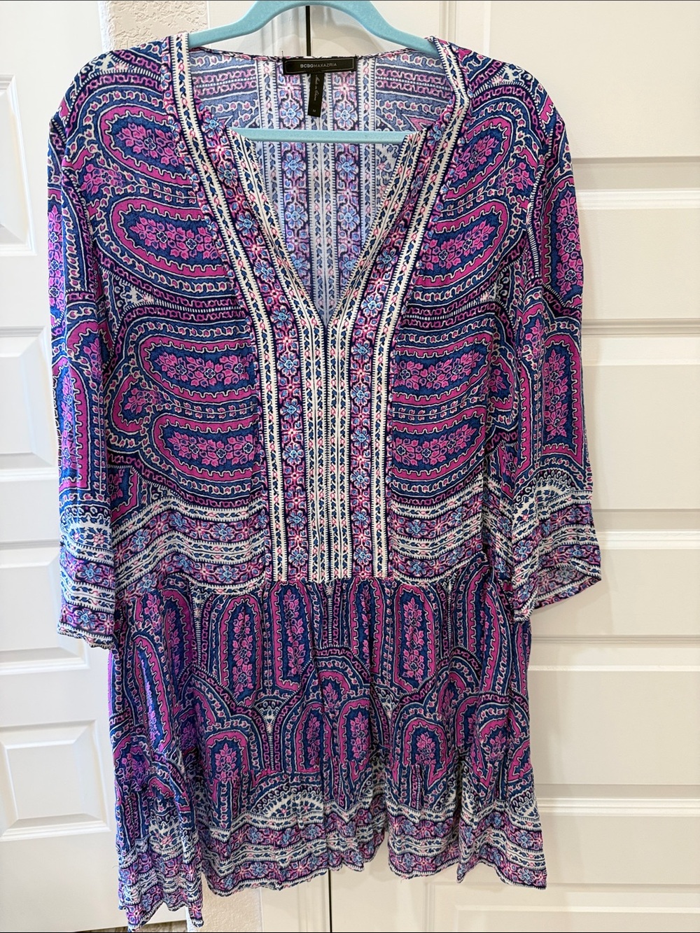 BCBGMaxAzria Pink and Purple Printed V-Neck Tunic